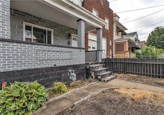 Photo 3 of Single family home for sale at 831 Woodward Ave, Stowe Twp, PA 15136 | MLS# 1772935 | Listing updated on 2026-09-03