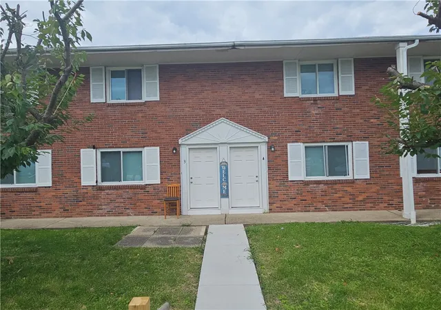 Photo 3 of Multi family home for sale at 633 American St, California, PA 15419 | MLS# 1772938 | Listing updated on 2026-09-04