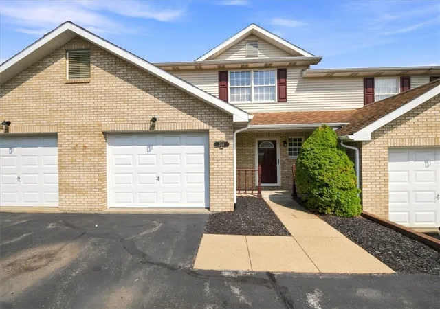 Photo 1 of Townhouse for sale at 204 Stoneridge Blvd, Twp Of But Nw, PA 16001 | MLS# 1772926 | Listing updated on 2026-09-13
