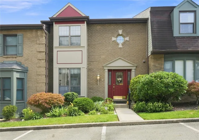Photo 2 of Townhouse for sale at 346 Nature Trl Ln, Murrysville, PA 15668 | MLS# 1772503 | Listing updated on 2026-10-04