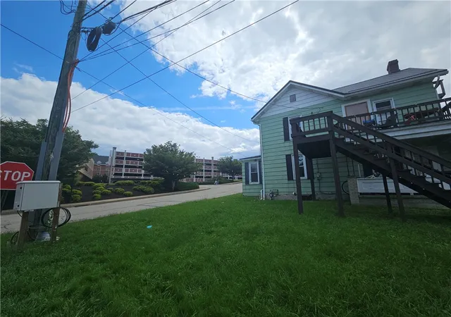 Photo 4 of Single family home for sale at 521 4th Street, California, PA 15419 | MLS# 1772942 | Listing updated on 2026-09-04