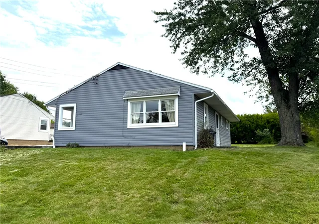 Photo 3 of Single family home for sale at 1117 Maine Ave, Hopewell Twp, PA 15001 | MLS# 1772790 | Listing updated on 2026-09-04