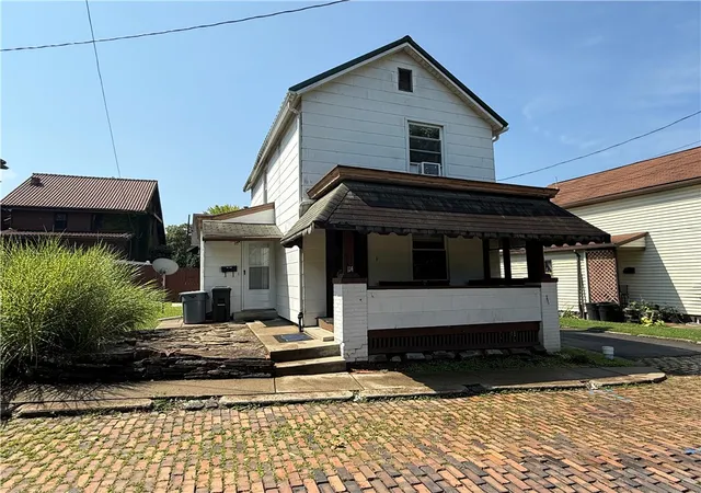 Photo 1 of Single family home for sale at 114 15th Street, Vandergrift, PA 15690 | MLS# 1772955 | Listing updated on 2026-09-08