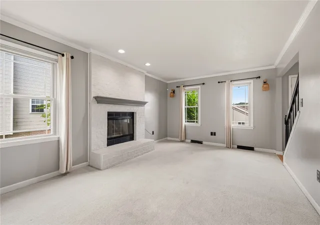 Photo 3 of Single family home for sale at 333 Warrick Dr, Seven Fields Boro, PA 16046 | MLS# 1772720 | Listing updated on 2026-09-10