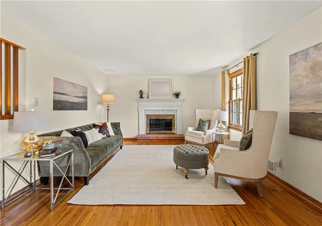 Photo 3 of Single family home for sale at 1802 Tyburn, Upper St Clair, PA 15241 | MLS# 1772416 | Listing updated on 2026-09-10