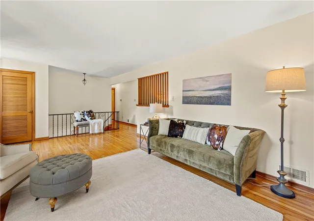 Photo 3 of Single family home for sale at 1802 Tyburn, Upper St Clair, PA 15241 | MLS# 1772416 | Listing updated on 2026-09-10