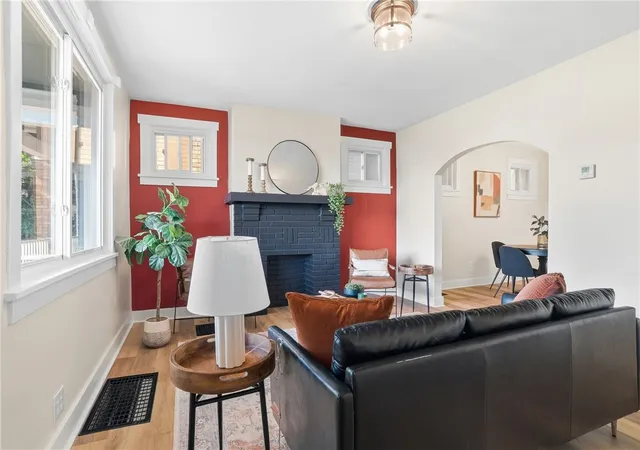 Photo 3 of Single family home for sale at 79 Westwood St, Mt Washington, PA 15211 | MLS# 1772956 | Listing updated on 2026-09-13