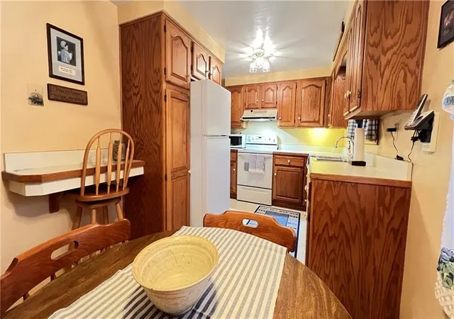 Photo 2 of Single family home for sale at 212 Pine St, Derry Twp, PA 15627 | MLS# 1772981 | Listing updated on 2026-09-20