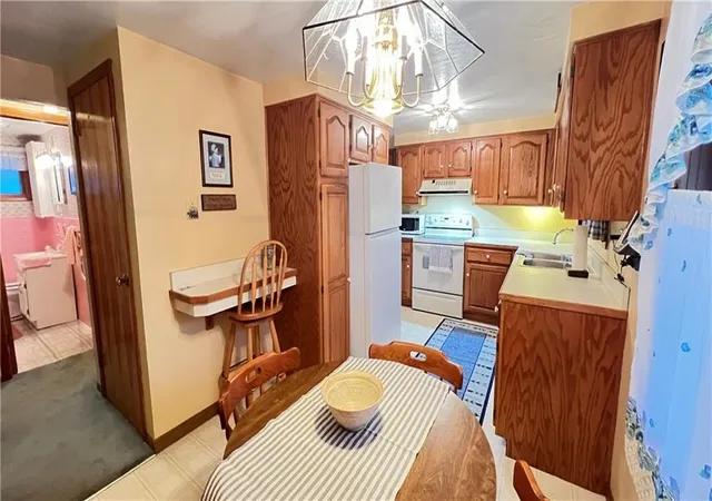 Photo 3 of Single family home for sale at 212 Pine St, Derry Twp, PA 15627 | MLS# 1772981 | Listing updated on 2026-09-20