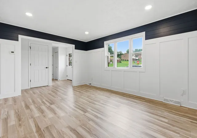 Photo 3 of Single family home for sale at 143 Macbeth Dr, Lower Burrell, PA 15068 | MLS# 1772988 | Listing updated on 2026-09-14