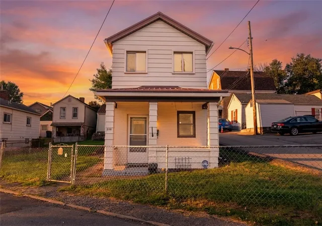 Photo 1 of Single family home for sale at 208 Campbell St, Scott Twp, PA 15106 | MLS# 1772993 | Listing updated on 2026-09-03