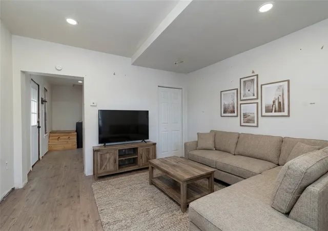Photo 3 of Single family home for sale at 208 Campbell St, Scott Twp, PA 15106 | MLS# 1772993 | Listing updated on 2026-09-03