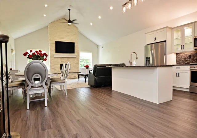 Photo 3 of Single family home for sale at 113 Hemingway Ln, Kennedy Twp, PA 15108 | MLS# 1772996 | Listing updated on 2026-09-09