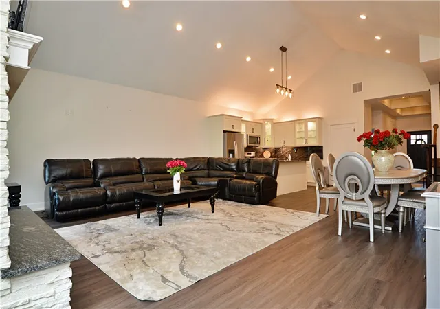 Photo 3 of Single family home for sale at 113 Hemingway Ln, Kennedy Twp, PA 15108 | MLS# 1772996 | Listing updated on 2026-09-09