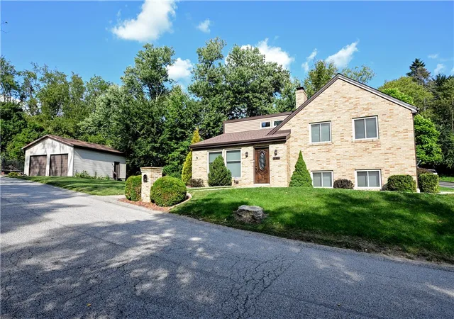 Photo 2 of Single family home for sale at 446 Lewis Run Rd, West Mifflin, PA 15122 | MLS# 1772964 | Listing updated on 2026-09-12