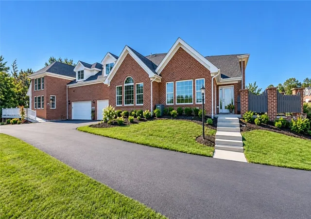Photo 1 of Condo for sale at 1558 Nw Parkwood Pointe Dr, Moon/crescent Twp, PA 15046 | MLS# 1772746 | Listing updated on 2026-09-12