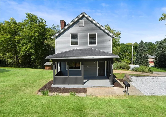 Photo 1 of Single family home for sale at 3260 Mcroberts Rd, Castle Shannon, PA 15234 | MLS# 1772999 | Listing updated on 2026-09-10