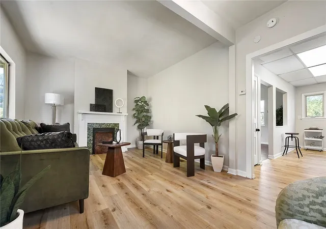 Photo 3 of Single family home for sale at 3260 Mcroberts Rd, Castle Shannon, PA 15234 | MLS# 1772999 | Listing updated on 2026-09-10