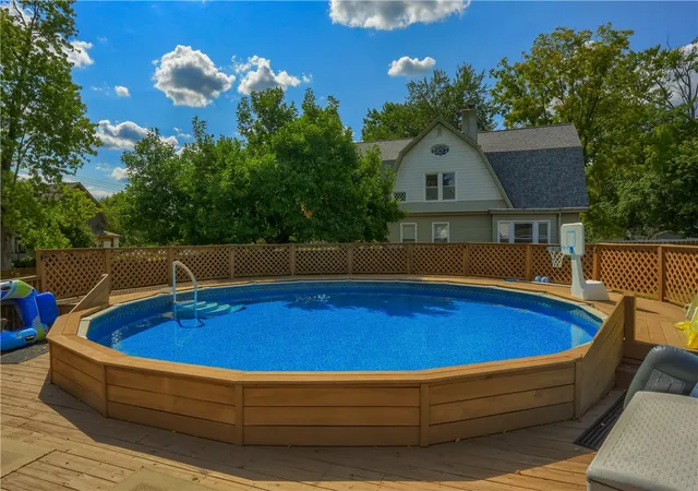 Photo 2 of Single family home for sale at 2503 Highland Ave, New Castle, PA 16105 | MLS# 1772829 | Listing updated on 2026-09-10