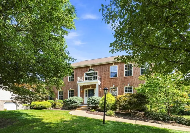 Photo 1 of Single family home for sale at 1512 Laurel Ridge Dr, Moon/crescent Twp, PA 15046 | MLS# 1772975 | Listing updated on 2026-09-13