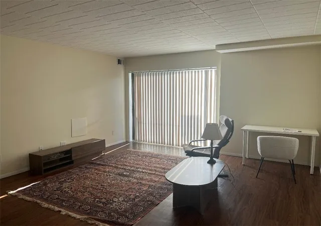 Photo 3 of Condo for sale at 633 Forest Green Dr, Moon/crescent Twp, PA 15108 | MLS# 1773015 | Listing updated on 2026-10-19