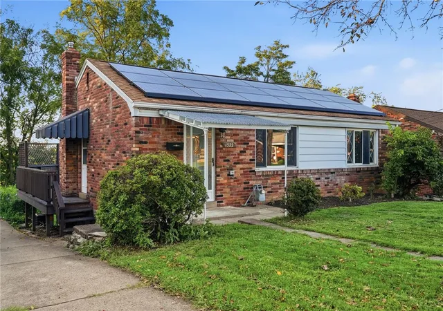 Single family home for sale at 1522 Blossom Hl Rd, Castle Shannon, PA 15234 | MLS# 1772593