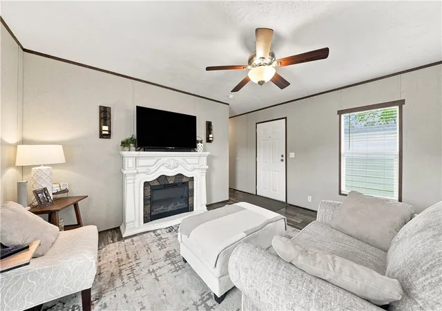 Photo 3 of Manufactured home for sale at 163 West Dr, Oakdale, PA 15071 | MLS# 1772487 | Listing updated on 2026-09-14
