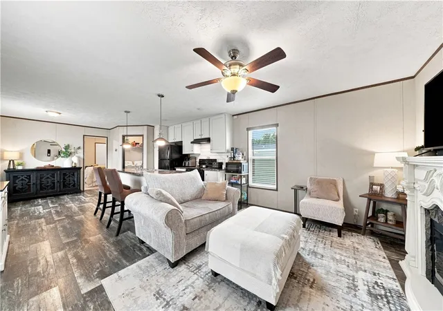 Photo 4 of Manufactured home for sale at 163 West Dr, Oakdale, PA 15071 | MLS# 1772487 | Listing updated on 2026-09-14
