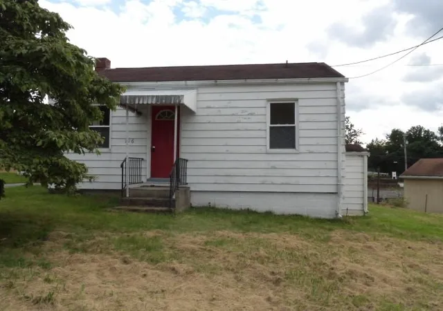 Single family home for sale at 716 Demuth St, Richland School District, PA 15904 | MLS# 1773030