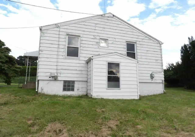 Photo 3 of Single family home for sale at 716 Demuth St, Richland School District, PA 15904 | MLS# 1773030 | Listing updated on 2026-09-04