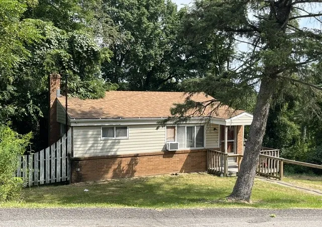 Photo 2 of Single family home for sale at 42 Grace St, Stowe Twp, PA 15136 | MLS# 1772806 | Listing updated on 2026-09-04