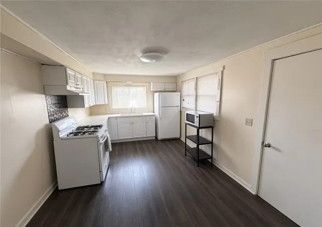Photo 3 of Multi family home for sale at 1910 Rockledge St, Spring Hill, PA 15212 | MLS# 1773021 | Listing updated on 2026-09-04