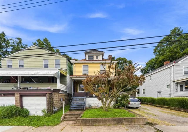 Photo 2 of Single family home for sale at 330 Woodward Ave, Mc Kees Rocks, PA 15136 | MLS# 1772649 | Listing updated on 2026-09-09