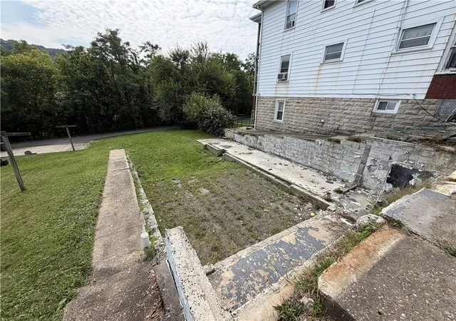 Photo 4 of Land for sale at 416 Blaine Ave, Canonsburg, PA 15317 | MLS# 1773053 | Listing updated on 2026-09-04