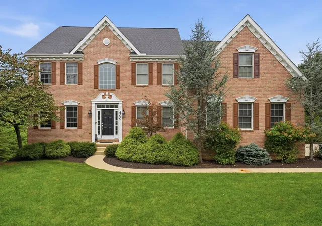 Photo 1 of Single family home for sale at 400 Hidden Meadow Dr, Cranberry Twp, PA 16066 | MLS# 1773065 | Listing updated on 2026-09-07