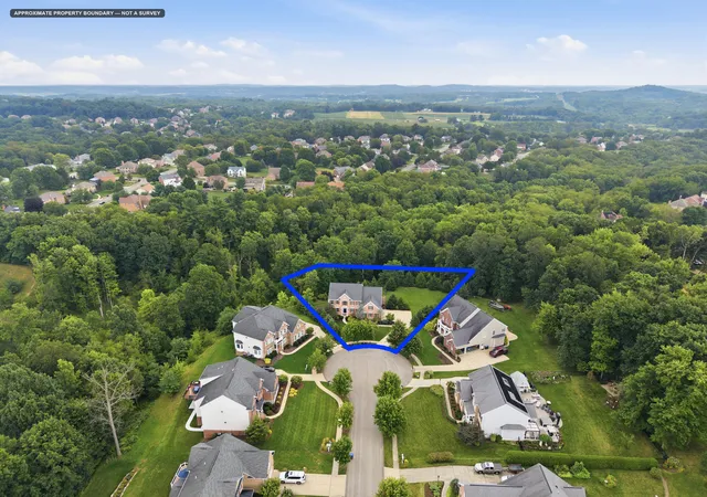 Photo 3 of Single family home for sale at 400 Hidden Meadow Dr, Cranberry Twp, PA 16066 | MLS# 1773065 | Listing updated on 2026-09-07