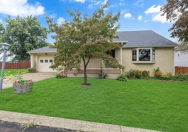 Photo 1 of Sale Pending at 929 Speyer Ave, Monaca, PA 15061 | MLS# 1772771 | Listing updated on 2026-09-10