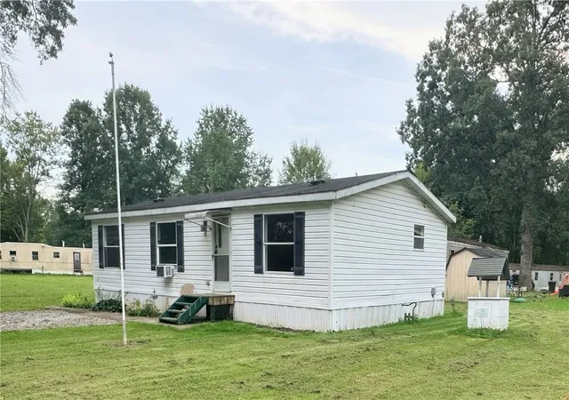 Photo 2 of Manufactured home for sale at 88 Mitchell Rd #232, Shenango Twp, PA 16159 | MLS# 1772899 | Listing updated on 2026-09-14