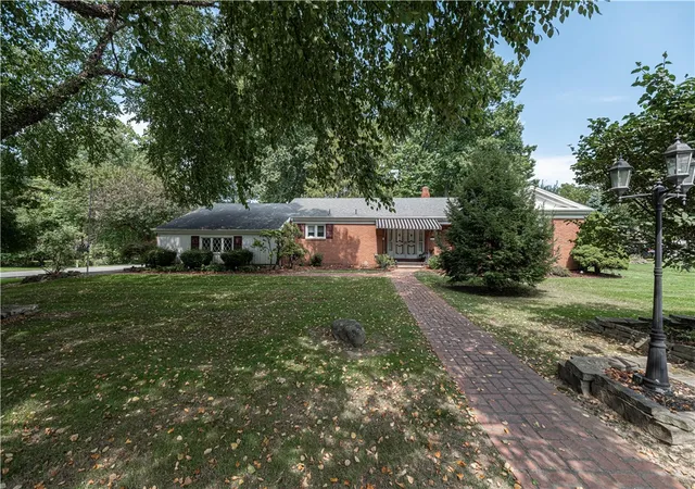Photo 1 of Single family home for sale at 101 E Fairfield Ave, New Castle, PA 16105 | MLS# 1773029 | Listing updated on 2026-09-04