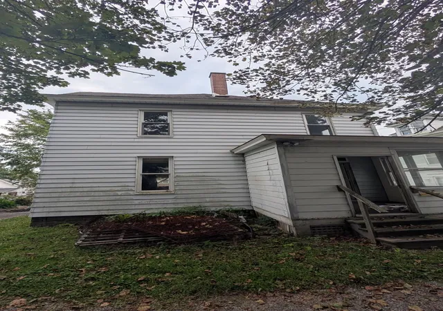 Photo 3 of Single family home for sale at 517 E Moody Ave, New Castle, PA 16105 | MLS# 1773079 | Listing updated on 2026-09-05