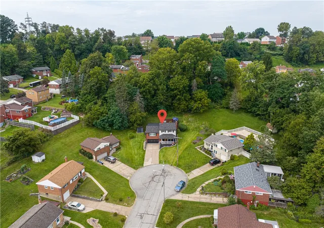 Photo 4 of Single family home for sale at 4913 Seneca, West Mifflin, PA 15122 | MLS# 1772655 | Listing updated on 2026-09-13