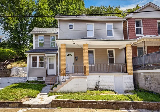 Photo 1 of Single family home for sale at 522 Cubbage St, Carnegie, PA 15106 | MLS# 1773057 | Listing updated on 2026-09-10