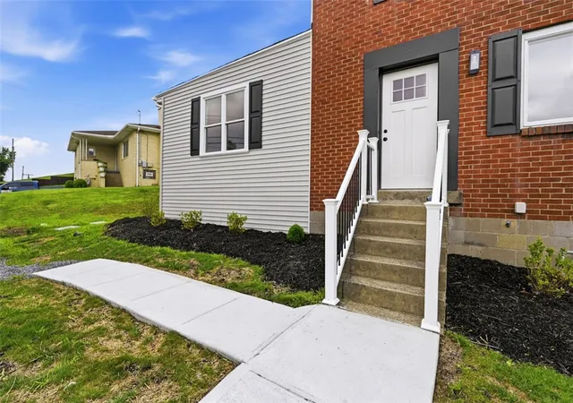 Photo 2 of Single family home for sale at 154 Quail Dr, Penn Hills, PA 15235 | MLS# 1773080 | Listing updated on 2026-09-11