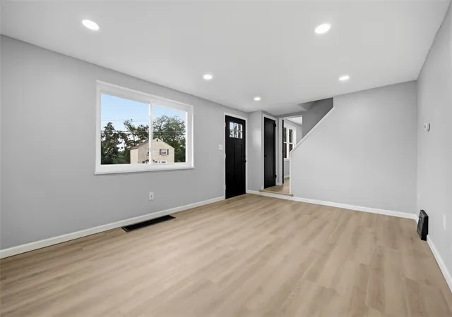 Photo 4 of Single family home for sale at 154 Quail Dr, Penn Hills, PA 15235 | MLS# 1773080 | Listing updated on 2026-09-11