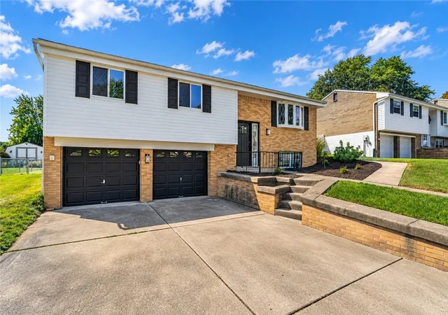 Photo 1 of Single family home for sale at 3027 Pitchfork Dr, Kennedy Twp, PA 15136 | MLS# 1773043 | Listing updated on 2026-09-14