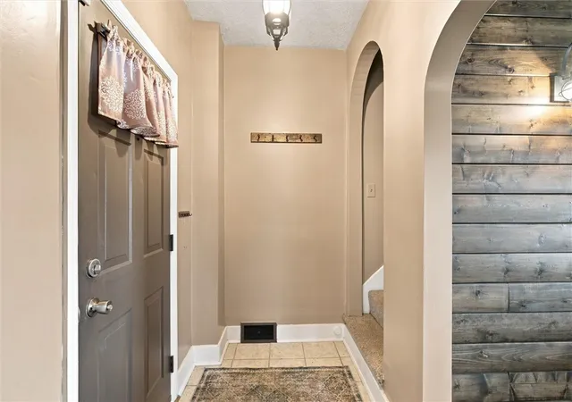 Photo 3 of Sale Pending at 170 Downer Ave, Uniontown, PA 15401 | MLS# 1773081 | Listing updated on 2026-09-14