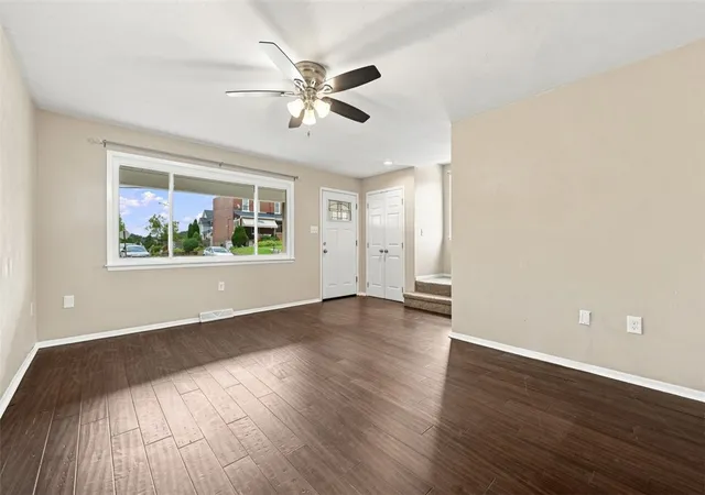 Photo 4 of Single family home for sale at 4136 Gladstone St, Greenfield, PA 15207 | MLS# 1772897 | Listing updated on 2026-09-05