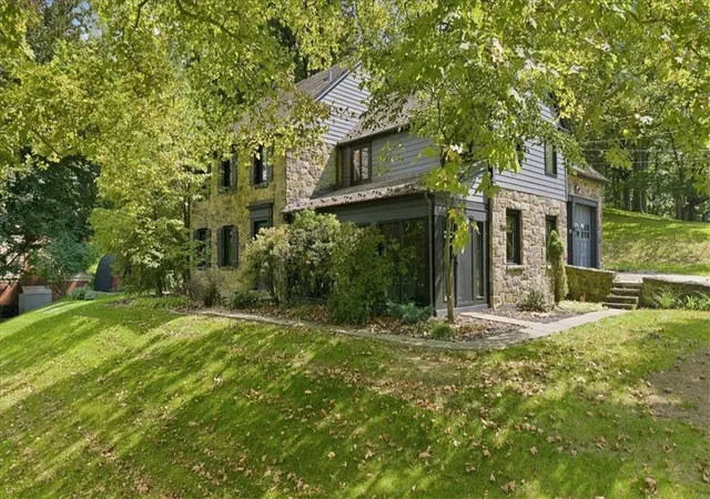 Single family home for sale at 22 Priscilla Ln, Rosslyn Farms, PA 15106 | MLS# 1771665