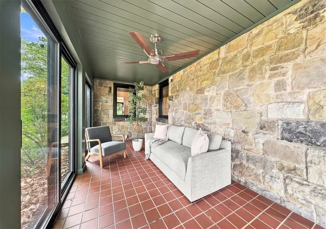 Photo 2 of Single family home for sale at 22 Priscilla Ln, Rosslyn Farms, PA 15106 | MLS# 1771665 | Listing updated on 2026-10-02