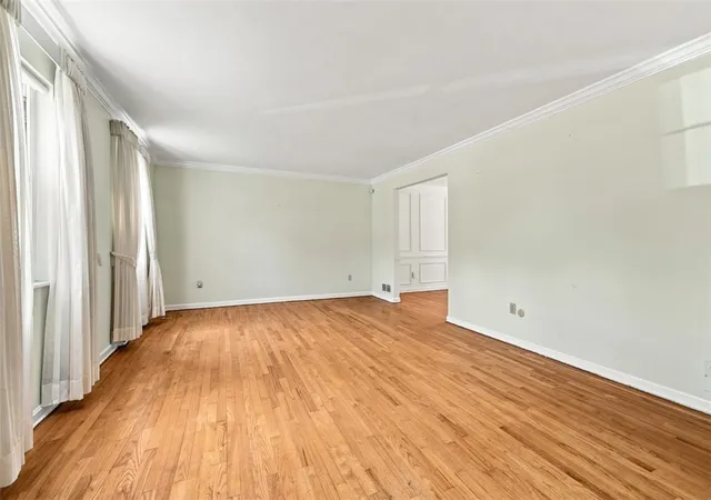 Photo 3 of Single family home for sale at 1852 Stage Dr, Mc Candless, PA 15101 | MLS# 1772983 | Listing updated on 2026-09-13